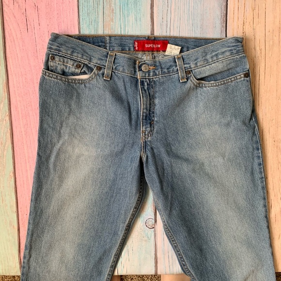 Women’s Levi’s 518 super low jeans - Picture 2 of 7